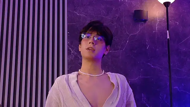 luixdust  online show from 22, 9, 2025