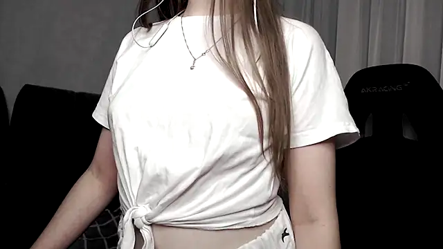 cute elfy  online show from 14, 10, 2025