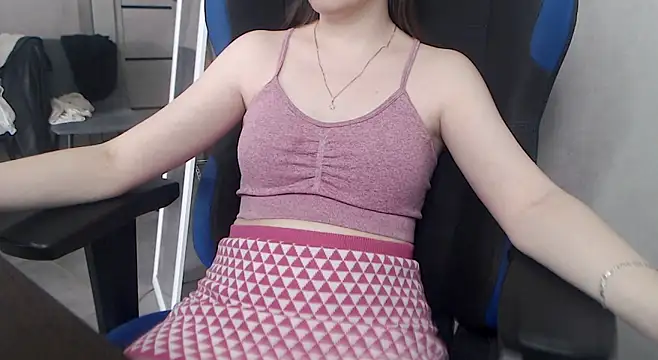 cute elfy  online show from 21, 6, 2026