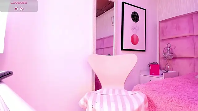 Snapshot of Janah_Myers chatting on 11, 3, 2026 Janah Myers online show from 11, 3, 2026