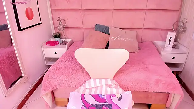 Snapshot of Janah_Myers chatting on 20, 3, 2026 Janah Myers online show from 20, 3, 2026