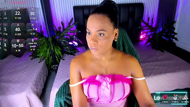 Snapshot of AriebonyBrooke chatting on 15, 10, 2025 AriebonyBrooke online show from 15, 10, 2025