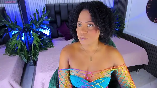 Snapshot of AriebonyBrooke chatting on 22, 10, 2025 AriebonyBrooke online show from 22, 10, 2025