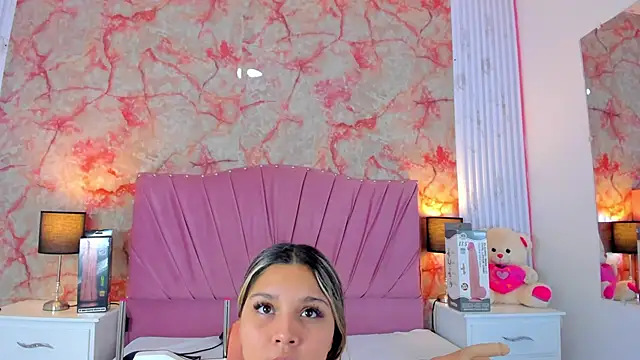 Wonderkloe  online show from 13, 3, 2026