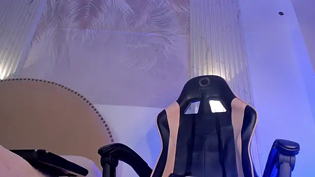 Snapshot of Melany__08 chatting on 12, 9, 2025 Melany  08 online show from 12, 9, 2025