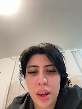 Snapshot of Draculona-666 chatting on 17, 10, 2025 Draculona-666 online show from 17, 10, 2025