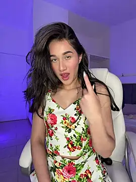 julieta jhonss online show from 9, 5, 2026