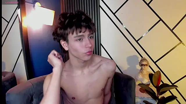 Christopher 77 online show from 7, 10, 2025