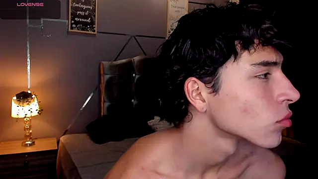 Snapshot of Christopher_77 chatting on 24, 11, 2025 Christopher 77 online show from 24, 11, 2025