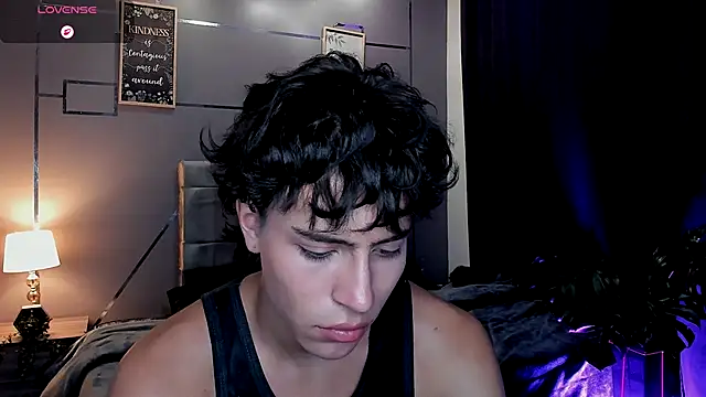 Snapshot of Christopher_77 chatting on 2, 12, 2025 Christopher 77 online show from 2, 12, 2025