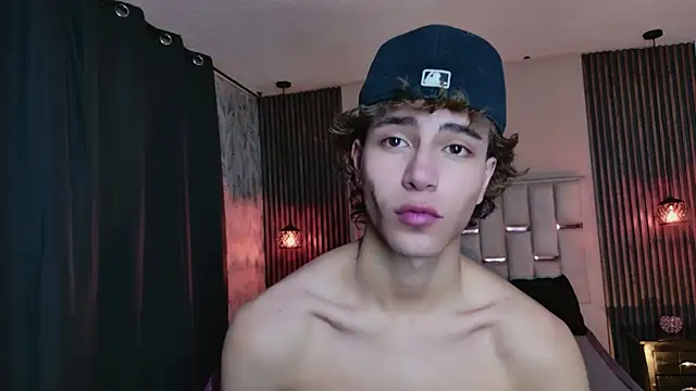 Snapshot of Christopher_77 chatting on 8, 1, 2026 Christopher 77 online show from 8, 1, 2026