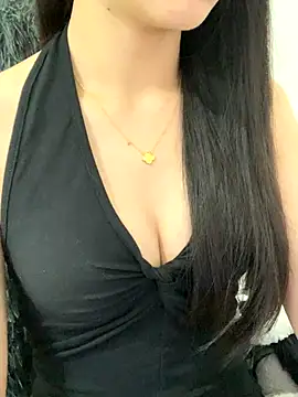 Snapshot of JennyQueen18 chatting on 25, 10, 2025 JennyQueen18 online show from 25, 10, 2025