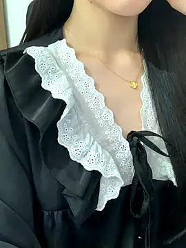 Snapshot of JennyQueen18 chatting on 22, 12, 2025 JennyQueen18 online show from 22, 12, 2025