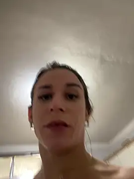 Isabelaa  online show from 15, 5, 2026