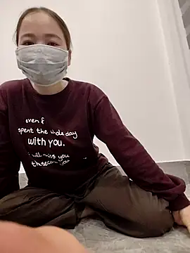 Snapshot of daisylouis chatting on 2, 3, 2026 daisylouis online show from 2, 3, 2026