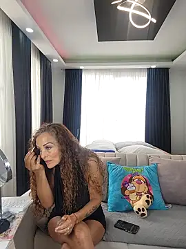 Snapshot of evasweett__ chatting on 20, 3, 2026 evasweett online show from 20, 3, 2026