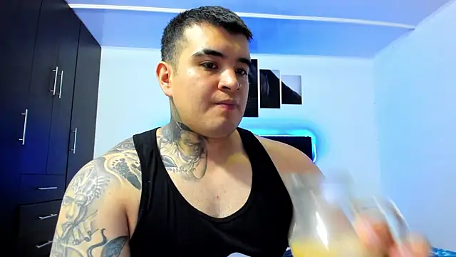 Snapshot of thiago__cp01 chatting on 25, 9, 2025 thiago cp01 online show from 25, 9, 2025