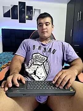 Snapshot of thiago__cp01 chatting on 12, 10, 2025 thiago cp01 online show from 12, 10, 2025