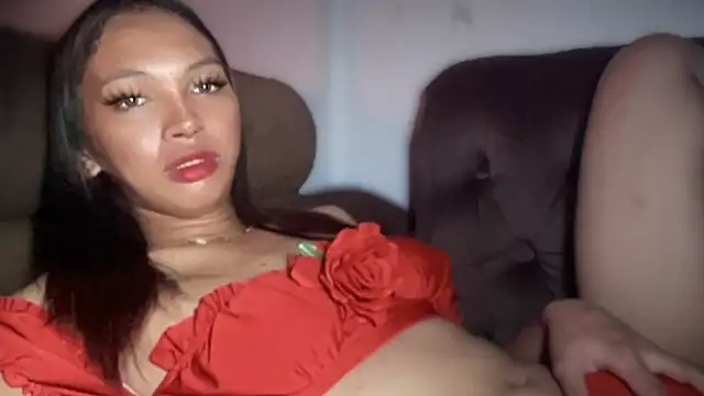 Snapshot of Simi_Ipit chatting on 14, 10, 2025 Simi Ipit online show from 14, 10, 2025