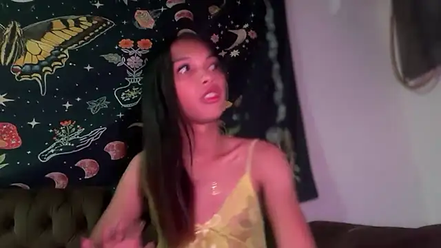 Snapshot of Simi_Ipit chatting on 9, 1, 2026 Simi Ipit online show from 9, 1, 2026