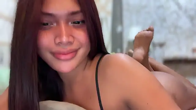 Snapshot of Yourbaby_angelx chatting on 5, 3, 2026 Yourbaby angelx online show from 5, 3, 2026