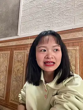 Daisy018 online show from 24, 11, 2025