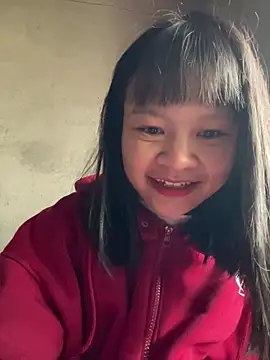 Daisy018 online show from 23, 12, 2025