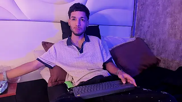 Thiagoferreti online show from 5, 5, 2026