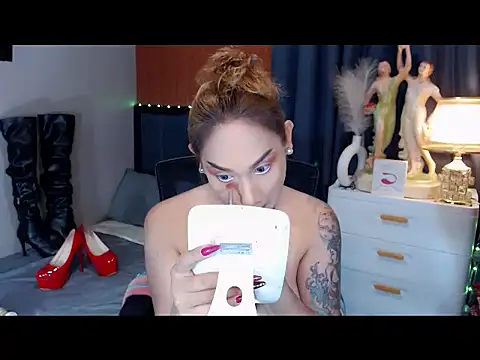 Snapshot of Allysonevanns chatting on 18, 5, 2026 Allysonevanns online show from 18, 5, 2026