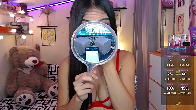 izabella moore online show from 17, 5, 2026
