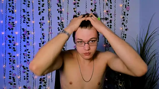 lucas long  online show from 17, 9, 2025