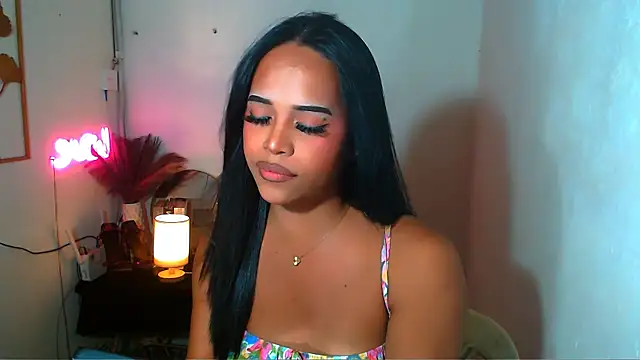 Lorainnelustts online show from 20, 3, 2026