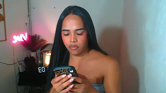 Lorainnelustts online show from 22, 3, 2026