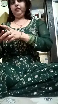 Snapshot of Ritika_ranii chatting on 10, 10, 2025 Ritika ranii online show from 10, 10, 2025