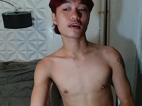 Snapshot of ur_little_secret chatting on 8, 9, 2025 ur little secret online show from 8, 9, 2025