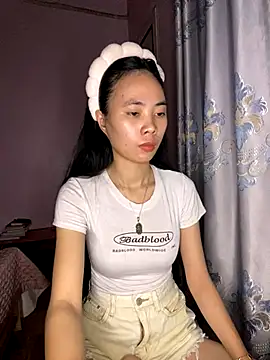 Snapshot of Dau-Tayy chatting on 25, 10, 2025 Dau-Tayy online show from 25, 10, 2025