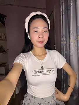 Snapshot of Dau-Tayy chatting on 26, 10, 2025 Dau-Tayy online show from 26, 10, 2025