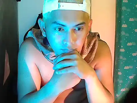 Snapshot of riley_cum chatting on 6, 4, 2026 riley cum online show from 6, 4, 2026