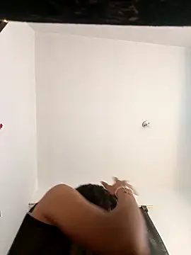 Sharlotte Watts online show from 23, 12, 2025