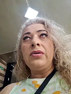 sofiacurvy 45 online show from 6, 5, 2026