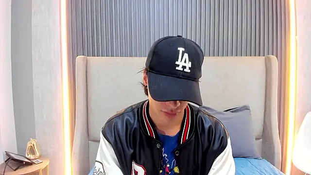 Snapshot of BenitoSaenz chatting on 3, 2, 2026 BenitoSaenz online show from 3, 2, 2026