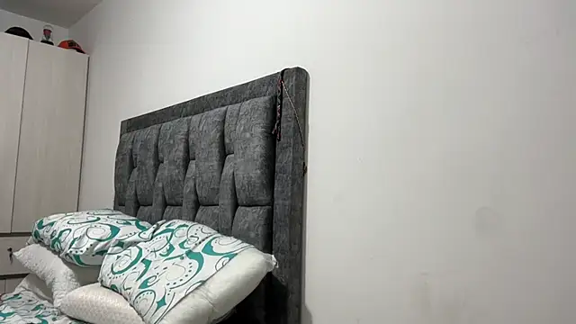 Sophia copper online show from 15, 9, 2025