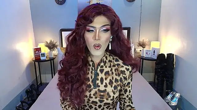 Snapshot of TatianaWil chatting on 12, 10, 2025 TatianaWil online show from 12, 10, 2025