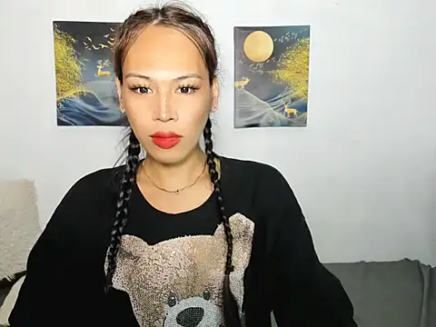 Snapshot of Savanna_White chatting on 14, 11, 2025 Savanna White online show from 14, 11, 2025