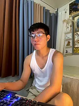 xshyboyx online show from 8, 1, 2026