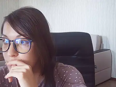 Snapshot of Quroni chatting on 11, 9, 2025 Quroni online show from 11, 9, 2025