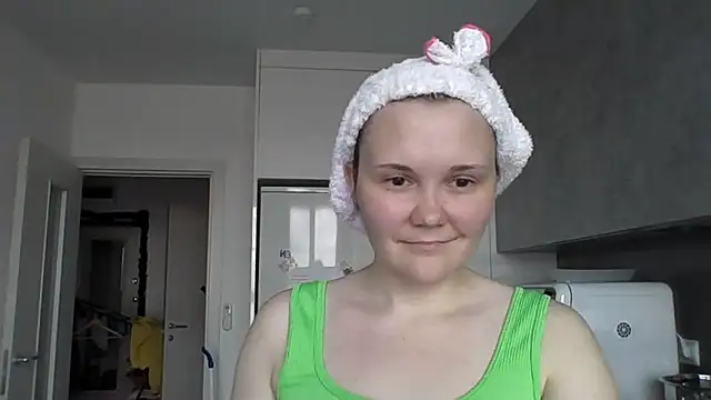 Snapshot of Qaynii chatting on 1, 11, 2025 Qaynii online show from 1, 11, 2025