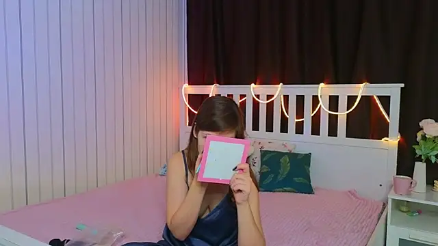 BeatrixCarIeton online show from 29, 11, 2025