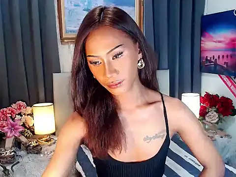 sassylatina online show from 5, 10, 2025