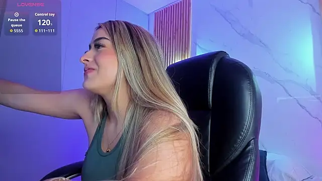 KYLIE JONES6 online show from 3, 12, 2025